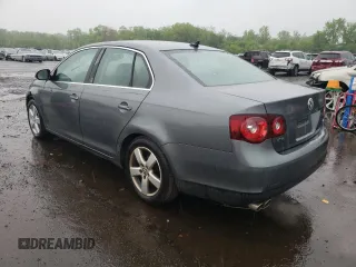 2008 Volkswagen Jetta SE with VIN 3VWRZ71K38M025776, listed as a Copart auction lot 55985785 with 200,694 mi miles and Salvage title. Bid and sale history available at DreamBid. Image 2.