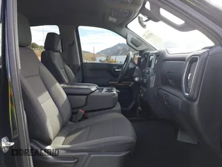 2020 Chevrolet Silverado 1500 LT with VIN 1GCUYDEDXLZ221344, listed as a IAAI auction lot 40731228 with 101,218 mi miles and . Bid and sale history available at DreamBid. Image 5.