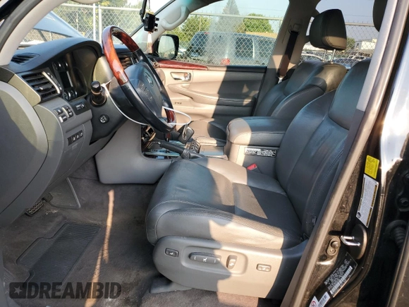 2010 Lexus LX 570 z VIN JTJHY7AX1A4049604, wystawiony jako Copart lot #64315124 z przebiegiem 200 667 mil mil oraz Czysty tytuł • Clean title. Historia ofert i sprzedaży dostępna na DreamBid. Obrazek 7.
