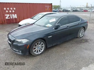 2015 BMW 5 Series 535i xDrive with VIN WBA5B3C59FD545279, listed as a IAAI auction lot 41810032 with 122,936 mi miles. Bid and sale history available at carsss.com. Image 18.
