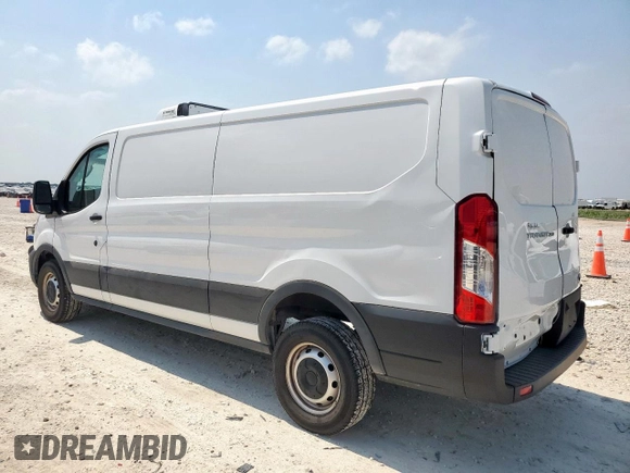 2023 Ford Transit Cargo с VIN 1FTBR1Y81PKB48106, выставлен на аукционе Copart как лот 57442685 с пробегом 11 889 миль миль и Списание • Salvage title. История ставок и продаж доступна на DreamBid. Изображение 2.