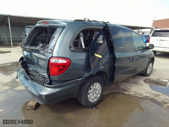 2007 Chrysler Town & Country LWB LX with VIN 2A4GP44R37R351747, listed as a IAAI auction lot 37668296 with 188,199 mi miles. Bid and sale history available at carsss.com. Image 4.