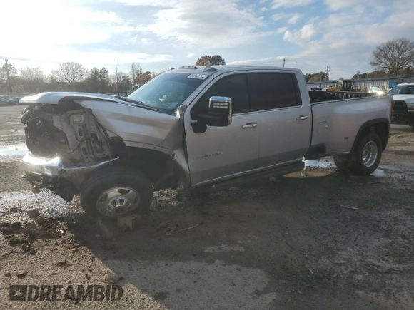 2022 Chevrolet Silverado 3500HD LTZ z VIN 1GC4YUEY1NF163633, wystawiony jako Copart lot #84660714 z przebiegiem 121 857 mil mil oraz Szkoda całkowita • Salvage title. Historia ofert i sprzedaży dostępna na DreamBid. Obrazek 1.