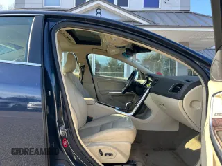 2015 Volvo S60 T5 Premier with VIN YV1612TB7F1305119, listed as a Copart auction lot 85914134 with 190,842 mi miles and Clean Title. Bid and sale history available at carsss.com. Image 5.