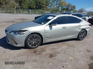 2024 Lexus ES with VIN 58ADZ1B16RU164902, listed as a IAAI auction lot 41783114 with 18,857 mi miles. Bid and sale history available at carsss.com. Image 6.