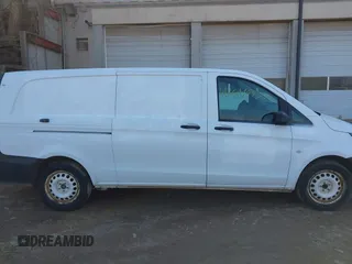 2019 Mercedes-Benz Metris Cargo z VIN WD3PG3EA7K3532483, wystawiony jako IAAI lot #42049937 z przebiegiem 275 592 mil mil oraz . Historia ofert i sprzedaży dostępna na DreamBid. Obrazek 13.