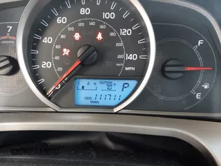 2015 Toyota RAV4 LE z VIN 2T3BFREV1FW401691, wystawiony jako IAAI lot #42346441 z przebiegiem 111 711 mil mil oraz . Historia ofert i sprzedaży dostępna na DreamBid. Obrazek 7.