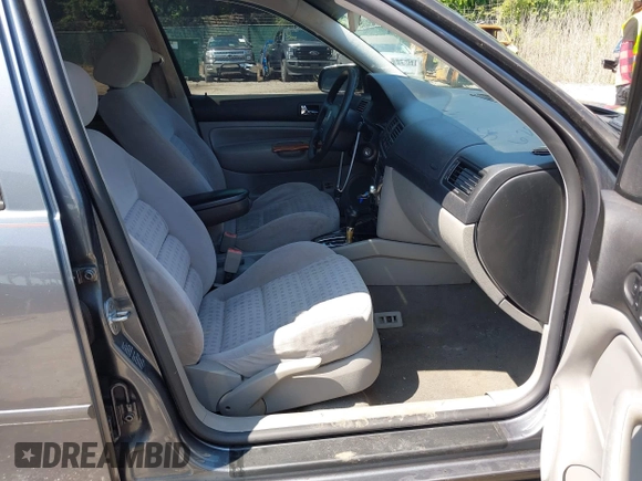2003 Volkswagen Jetta GLS with VIN 3VWSK69M13M076031, listed as a IAAI auction lot 42553041 with 159,682 mi miles and . Bid and sale history available at DreamBid. Image 5.