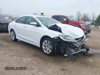 2015 Chrysler 200 Limited с VIN 1C3CCCABXFN588950, выставлен на аукционе IAAI как лот 42014371 с пробегом 152 928 миль миль и . История ставок и продаж доступна на DreamBid. Изображение 1.
