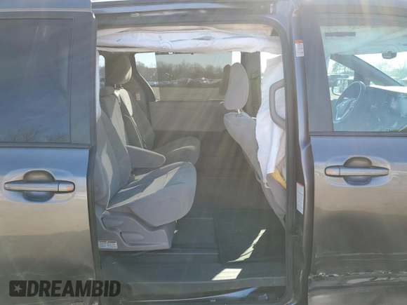 2018 Toyota Sienna LE Auto Access Seat with VIN 5TDKZ3DC8JS916931, listed as a Copart auction lot 50202705 with 62,577 mi miles and Salvage Title. Bid and sale history available at carsss.com. Image 11.