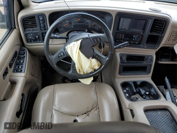 2004 GMC Sierra 2500HD SLT z VIN 1GTHK23114F143006, wystawiony jako Copart lot #55283215 z przebiegiem Nie podano mil oraz Szkoda całkowita • Salvage title. Historia ofert i sprzedaży dostępna na DreamBid. Obrazek 8.