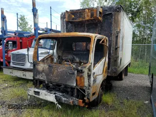 2014 Isuzu NQR IBT PWL with VIN JALE5W167E7900615, listed as a Copart auction lot 62797014 with Not Provided miles and Salvage Title. Bid and sale history available at carsss.com. Image 2.