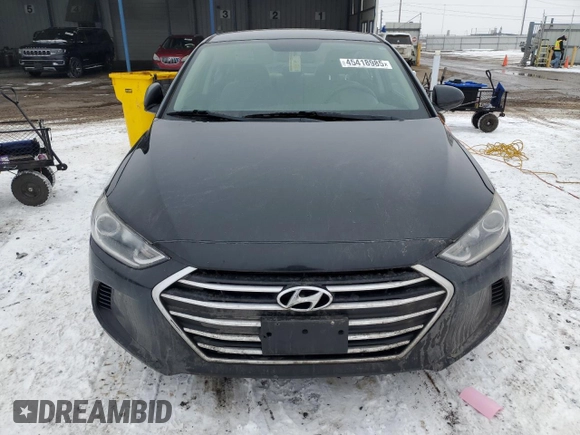 2017 Hyundai Elantra SE z VIN 5NPD84LFXHH172844, wystawiony jako Copart lot #45418985 z przebiegiem 96 169 mil mil oraz Szkoda całkowita • Salvage title. Historia ofert i sprzedaży dostępna na DreamBid. Obrazek 5.
