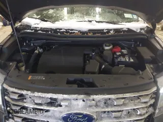 2017 Ford Explorer XLT with VIN 1FM5K8D88HGD75308, listed as a IAAI auction lot 41628295 with 92,327 mi miles and . Bid and sale history available at carsss.com. Image 10.