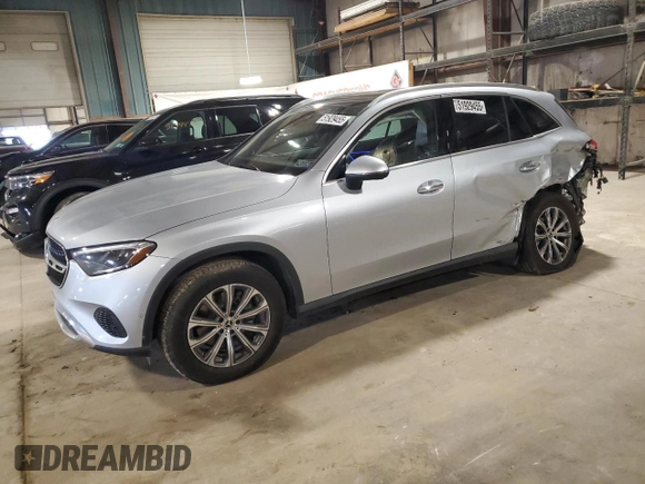 2025 Mercedes-Benz GLC 300 z VIN W1NKM4HB7SF261399, wystawiony jako Copart lot #51929455 z przebiegiem 4 788 mil mil oraz Szkoda całkowita • Salvage title. Historia ofert i sprzedaży dostępna na DreamBid. Obrazek 1.