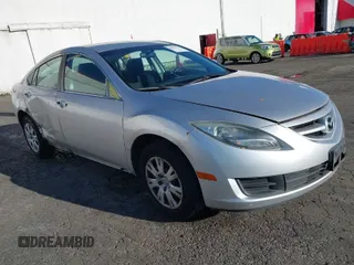 2011 Mazda Mazda6 i Sport with VIN 1YVHZ8BH5B5M13624, listed as a IAAI auction lot 40904715 with 76,797 mi miles. Bid and sale history available at carsss.com. Image 1.