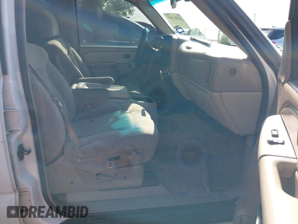 2002 Chevrolet Tahoe LS with VIN 1GNEC13Z62R224263, listed as a IAAI auction lot 42511107 with Not provided miles and . Bid and sale history available at DreamBid. Image 5.