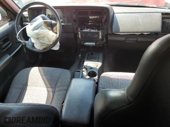 2000 Jeep Cherokee с VIN 1J4FF48S6YL129175, выставлен на аукционе Copart как лот 62481615 с пробегом Не указан миль и Списание • Salvage title. История ставок и продаж доступна на DreamBid. Изображение 8.