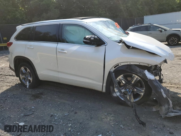 2018 Toyota Highlander Limited z VIN 5TDDZRFH1JS860268, wystawiony jako Copart lot #59696495 z przebiegiem Nie podano mil oraz Szkoda całkowita • Salvage title. Historia ofert i sprzedaży dostępna na DreamBid. Obrazek 4.