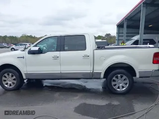 2006 Lincoln Mark LT with VIN 5LTPW18516FJ22601, listed as a IAAI auction lot 41819967 with 231,890 mi miles. Bid and sale history available at carsss.com. Image 14.