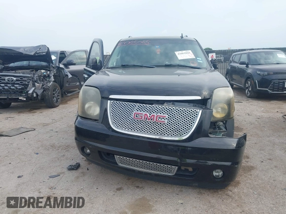 2008 GMC Yukon Denali z VIN 1GKFK63858J135414, wystawiony jako IAAI lot #42065065 z przebiegiem 170 458 mil mil oraz . Historia ofert i sprzedaży dostępna na DreamBid. Obrazek 12.