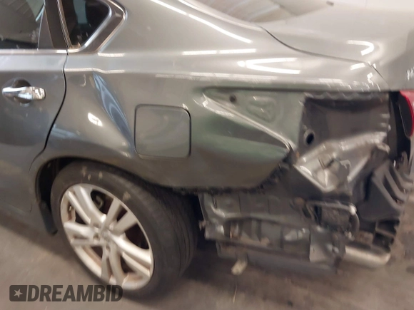 2017 Nissan Altima SL with VIN 1N4BL3AP3HC205955, listed as a IAAI auction lot 41784506 with 85,333 mi miles and . Bid and sale history available at DreamBid. Image 18.