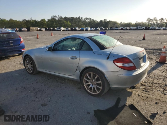 2005 Mercedes-Benz SLK 230/320 z VIN WDBWK56F35F052366, wystawiony jako Copart lot #53032575 z przebiegiem 100 022 mil mil oraz Szkoda całkowita • Salvage title. Historia ofert i sprzedaży dostępna na DreamBid. Obrazek 2.