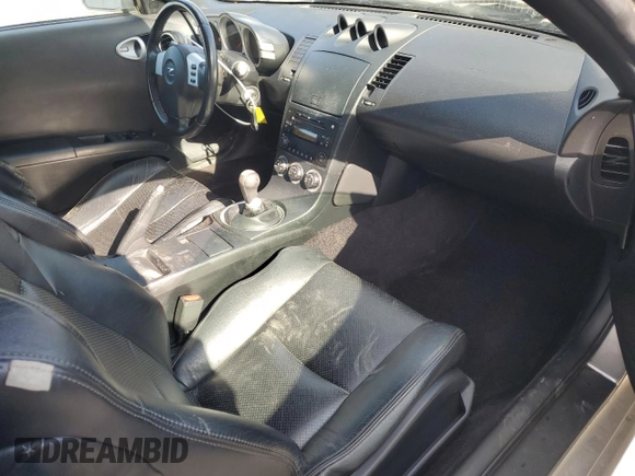 2004 Nissan 350Z Enthusiast z VIN JN1AZ36A54T015600, wystawiony jako Copart lot #53322995 z przebiegiem 114 850 mil mil oraz Czysty tytuł • Clean title. Historia ofert i sprzedaży dostępna na DreamBid. Obrazek 8.