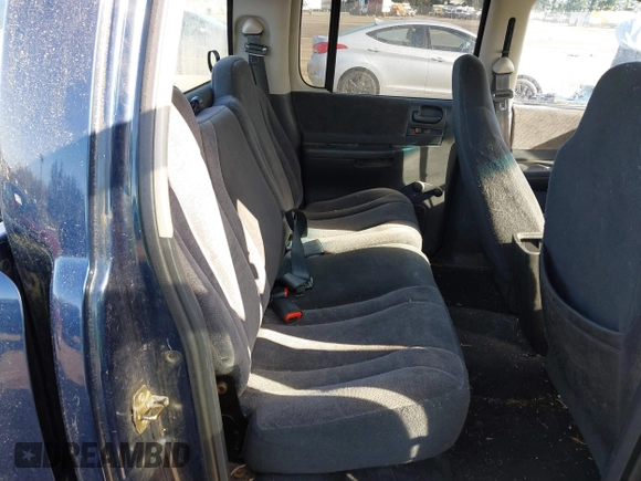 2004 Dodge Dakota Sport with VIN 1D7HG38K04S709680, listed as a IAAI auction lot 41993412 with 123,439 mi miles. Bid and sale history available at carsss.com. Image 8.