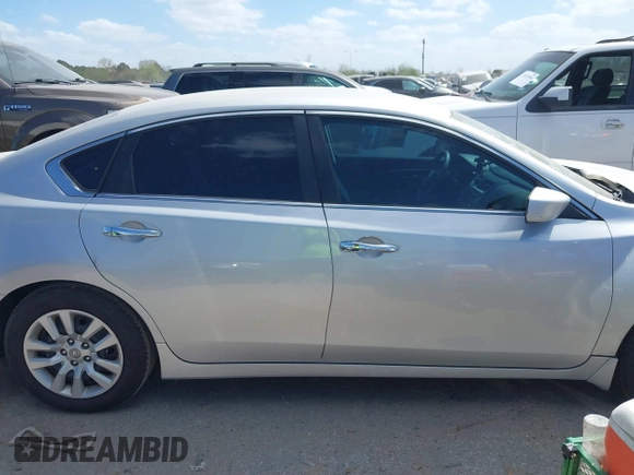 2018 Nissan Altima SV with VIN 1N4AL3AP1JC298556, listed as a IAAI auction lot 41809072 with 57,557 mi miles and . Bid and sale history available at DreamBid. Image 13.