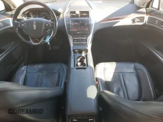2015 Lincoln MKZ Hybrid z VIN 3LN6L2LU3FR617781, wystawiony jako Copart lot #46865265 z przebiegiem 182 895 mil mil oraz Szkoda całkowita • Salvage title. Historia ofert i sprzedaży dostępna na DreamBid. Obrazek 8.