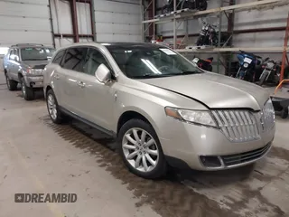 2010 Lincoln MKT with VIN 2LMHJ5AR0ABJ20455, listed as a IAAI auction lot 41460072 with 298,026 mi miles. Bid and sale history available at carsss.com. Image 1.