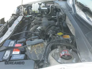 2002 Ford Escape XLT Choice с VIN 1FMYU03132KA36165, выставлен на аукционе IAAI как лот 40630399 с пробегом 308 957 миль миль и . История ставок и продаж доступна на DreamBid. Изображение 14.