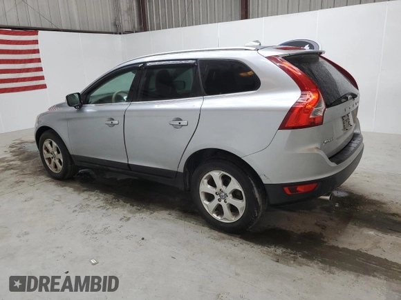 2013 Volvo XC60 3.2L with VIN YV4952DL4D2383652, listed as a Copart auction lot 54122265 with 133,516 mi miles and Clean title. Bid and sale history available at DreamBid. Image 2.