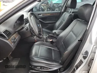 2004 BMW 3 Series 330i with VIN WBAEV53414KM33644, listed as a Copart auction lot 87647665 with 164,609 mi miles and Clean Title. Bid and sale history available at carsss.com. Image 7.
