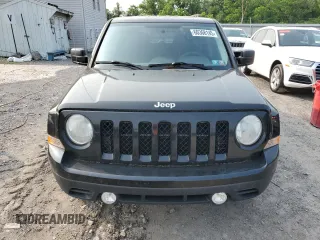 2013 Jeep Patriot Sport z VIN 1C4NJPBA0DD245848, wystawiony jako Copart lot #60368145 z przebiegiem 97 920 mil mil oraz Czysty tytuł • Clean title. Historia ofert i sprzedaży dostępna na DreamBid. Obrazek 5.