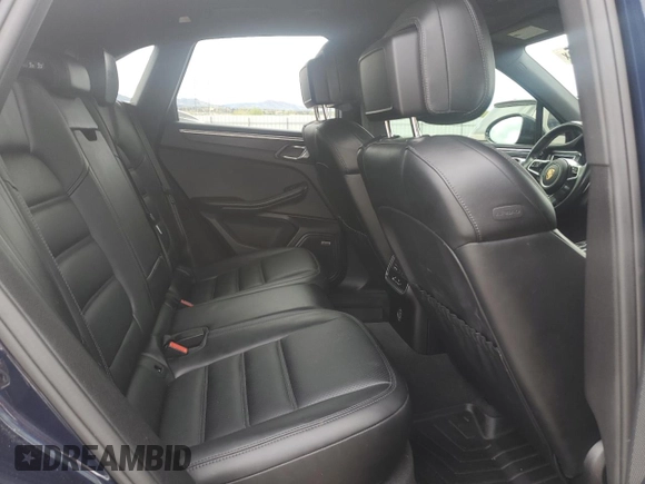 2018 Porsche Macan GTS z VIN WP1AG2A5XJLB62156, wystawiony jako Copart lot #55142585 z przebiegiem 71 418 mil mil oraz Szkoda całkowita • Salvage title. Historia ofert i sprzedaży dostępna na DreamBid. Obrazek 11.