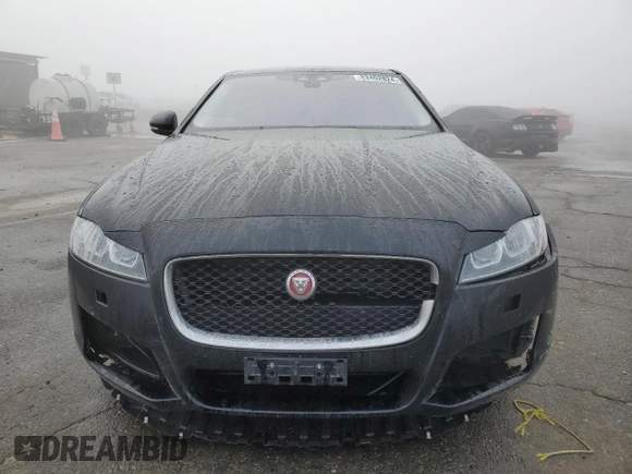 2018 Jaguar XF 25t with VIN SAJBR4FX9JCY69711, listed as a Copart auction lot 83402824 with 80,858 mi miles and Salvage Title. Bid and sale history available at carsss.com. Image 5.