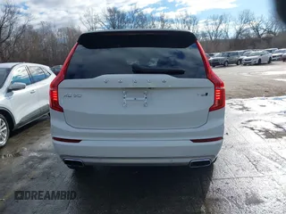 2021 Volvo XC90 Momentum with VIN YV4A221K0M1711124, listed as a IAAI auction lot 41017835 with 35,931 mi miles. Bid and sale history available at carsss.com. Image 17.