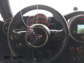 2019 MINI Convertible Cooper с VIN WMWWG5C5XK3H08526, выставлен на аукционе IAAI как лот 41623619 с пробегом 53 474 миль миль и . История ставок и продаж доступна на DreamBid. Изображение 11.