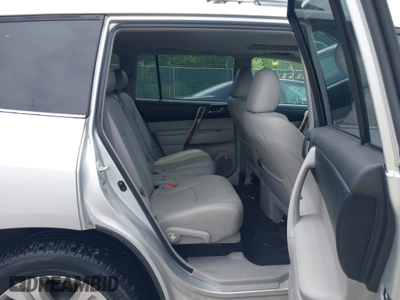 2013 Toyota Highlander Limited with VIN 5TDDK3EH9DS231526, listed as a IAAI auction lot 42425311 with 206,168 mi miles and . Bid and sale history available at DreamBid. Image 8.