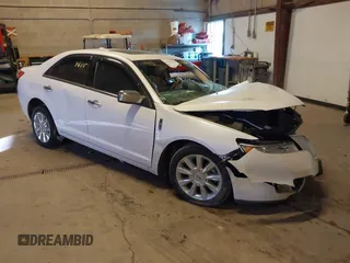 2012 Lincoln MKZ z VIN 3LNHL2GC7CR828116, wystawiony jako IAAI lot #41367615 z przebiegiem Nie podano mil oraz . Historia ofert i sprzedaży dostępna na DreamBid. Obrazek 1.