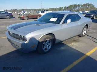 2010 Dodge Challenger SE with VIN 2B3CJ4DV2AH261717, listed as a IAAI auction lot 41903946 with 82,021 mi miles. Bid and sale history available at carsss.com. Image 2.