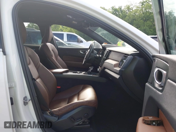 2021 Volvo XC60 Momentum with VIN YV4A22RK8M1696361, listed as a IAAI auction lot 42345602 with 68,574 mi miles and . Bid and sale history available at DreamBid. Image 5.
