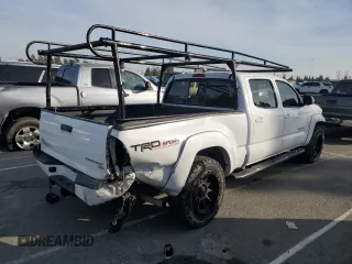 2015 Toyota Tacoma PreRunner with VIN 3TMKU4HN4FM045050, listed as a Copart auction lot 86376684 with 151,582 mi miles and Salvage title. Bid and sale history available at DreamBid. Image 3.