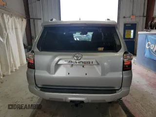 2023 Toyota 4Runner SR5 z VIN JTEMU5JR0P6106886, wystawiony jako Copart lot #61213595 z przebiegiem 30 183 mil mil oraz Szkoda całkowita • Salvage title. Historia ofert i sprzedaży dostępna na DreamBid. Obrazek 6.