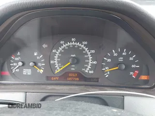 1996 Mercedes-Benz E-Class with VIN WDBJF55F7TJ022572, listed as a IAAI auction lot 41936649 with 187,706 mi miles. Bid and sale history available at carsss.com. Image 7.