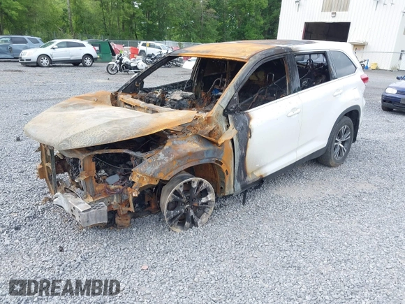 2019 Toyota Highlander LE с VIN 5TDBZRFH8KS955063, выставлен на аукционе IAAI как лот 42647865 с пробегом 63 275 миль миль и . История ставок и продаж доступна на DreamBid. Изображение 16.