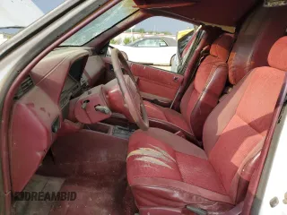 1990 Plymouth Sundance z VIN 1P3XP48K4LN160672, wystawiony jako Copart lot #71204364 z przebiegiem 81 706 mil mil oraz Szkody całkowita. Historia ofert i sprzedaży dostępna na DreamBid. Obrazek 7.