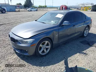 2014 BMW 3 Series 328i z VIN WBA3C1C58EK107050, wystawiony jako IAAI lot #42141433 z przebiegiem Nie podano mil oraz . Historia ofert i sprzedaży dostępna na DreamBid. Obrazek 2.